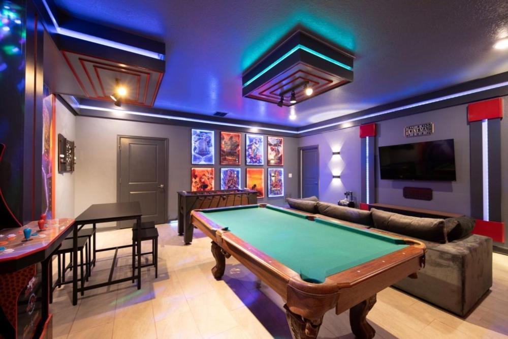 Seven-Bedroom House interior